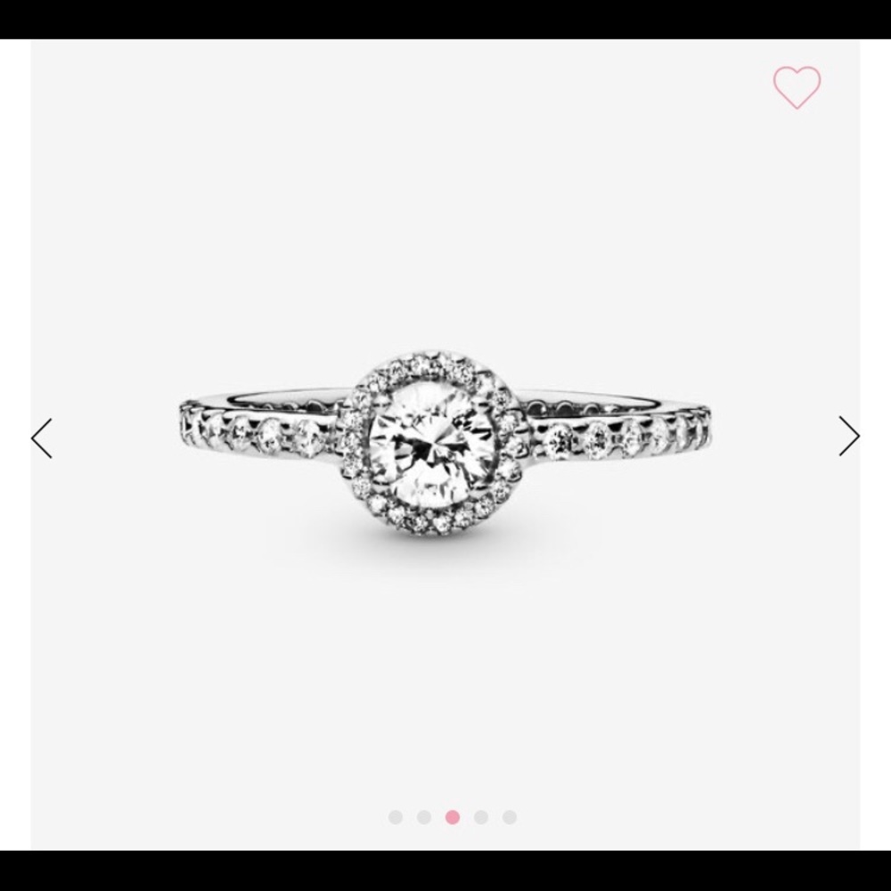 Sparkly simple statement ring